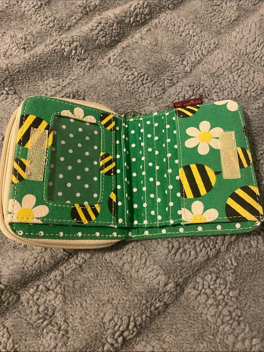 bungalow 360 Green Daisy & Bee Zip Wallet - Picture 3 of 5